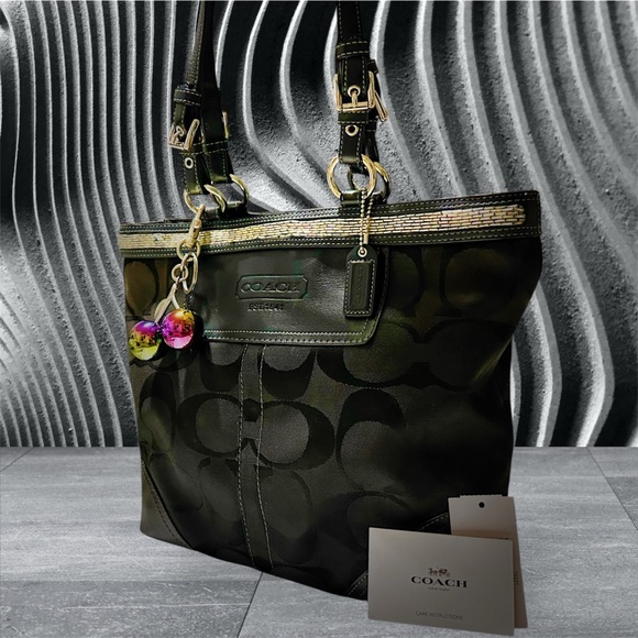 Vintage Coach soho shoulder bag 2006 year Black and Gold Signature Tote bag - Picture 8 of 17